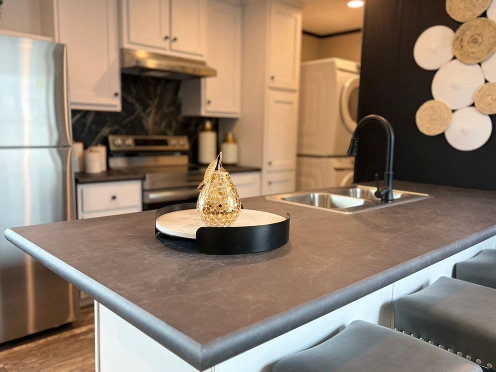 Pearl kitchen home features