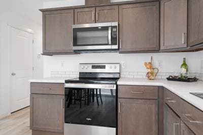 Ne-622 kitchen home features