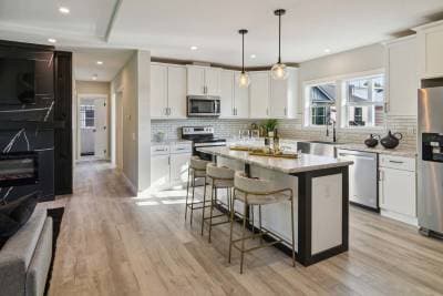 Cabernet kitchen home features