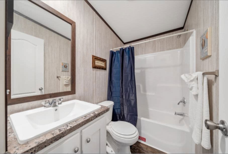 Amethyst bathroom home features