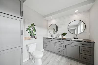 Catalina bathroom home features