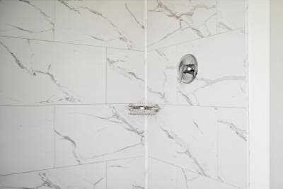 Ne-623 bathroom home features