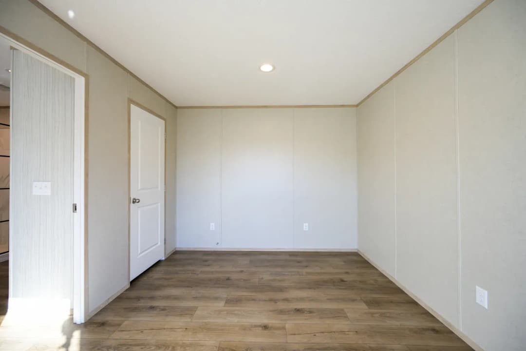 Tiger's eye interior home features