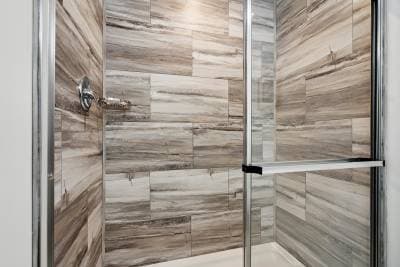 Ne-613 bathroom home features