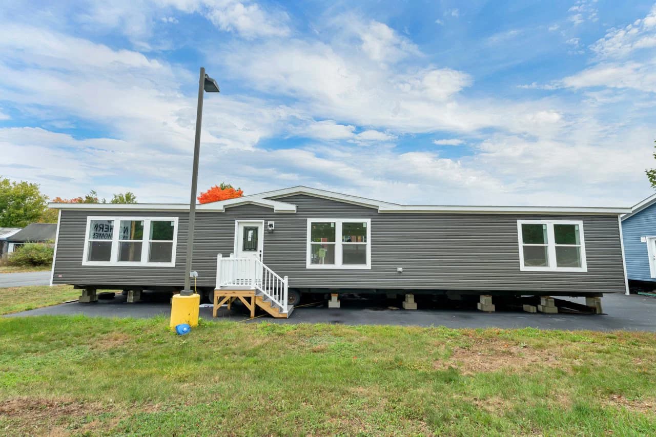 Spinel 64 hero, elevation, and exterior home features