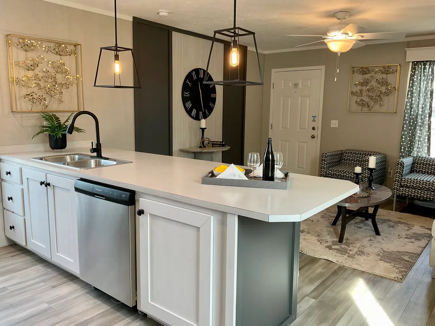 Peridot 66 kitchen home features