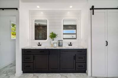 Cabernet bathroom home features