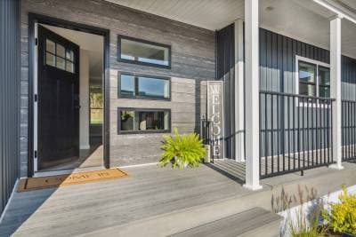 Cabernet exterior home features