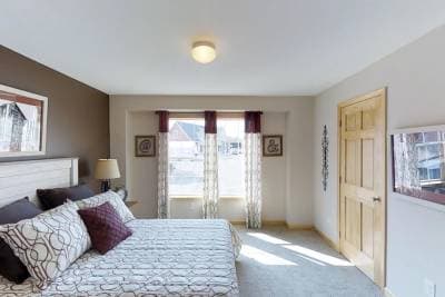 Edge le127 bedroom home features