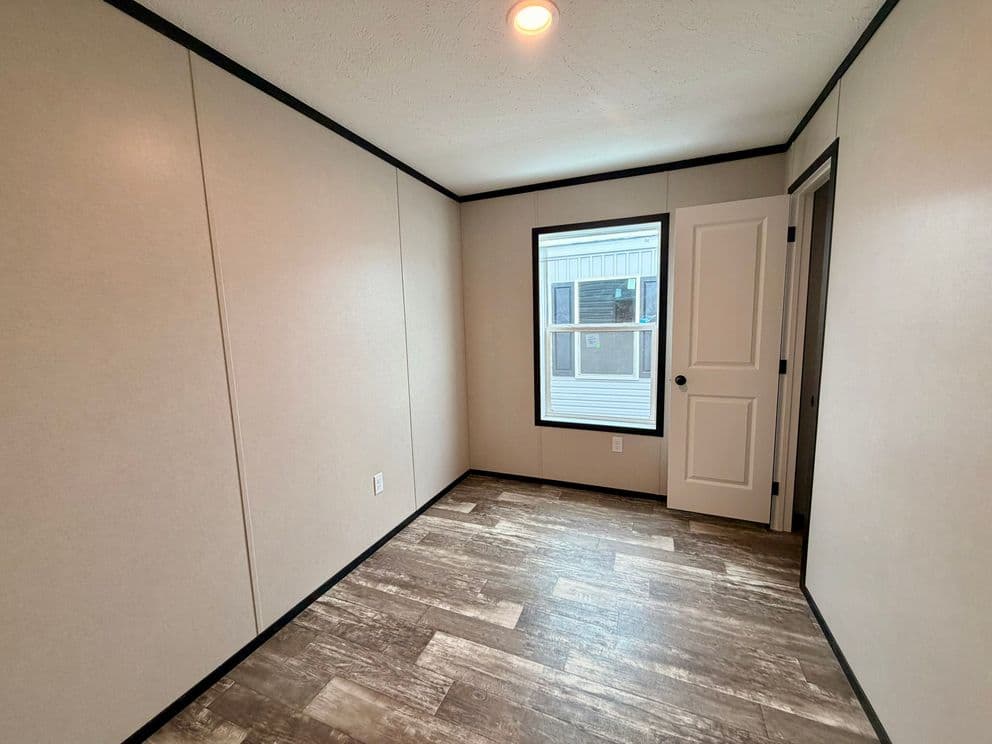 Pearl bedroom home features