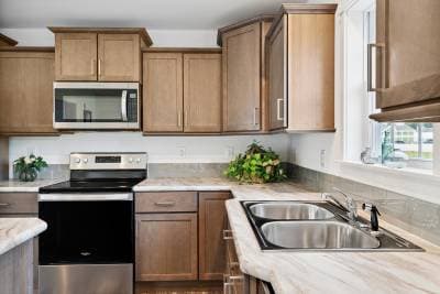 Ne-623 kitchen home features