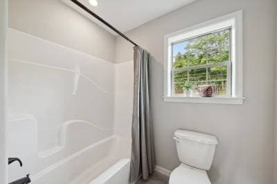 Catalina bathroom home features